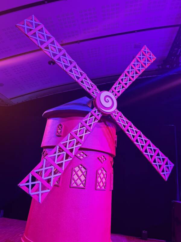 Structure Moulin Rouge